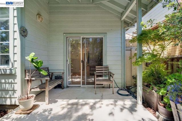 1486 Adeline St, Oakland, CA 94607