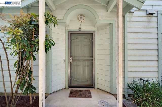 1486 Adeline St, Oakland, CA 94607