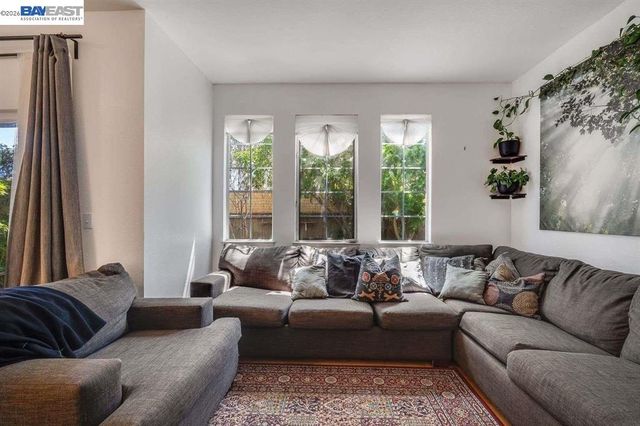 1486 Adeline St, Oakland, CA 94607