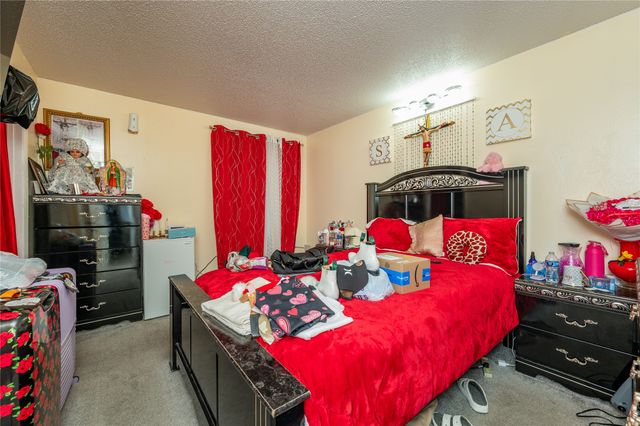1906 E Bell Avenue, Des Moines, IA 50320