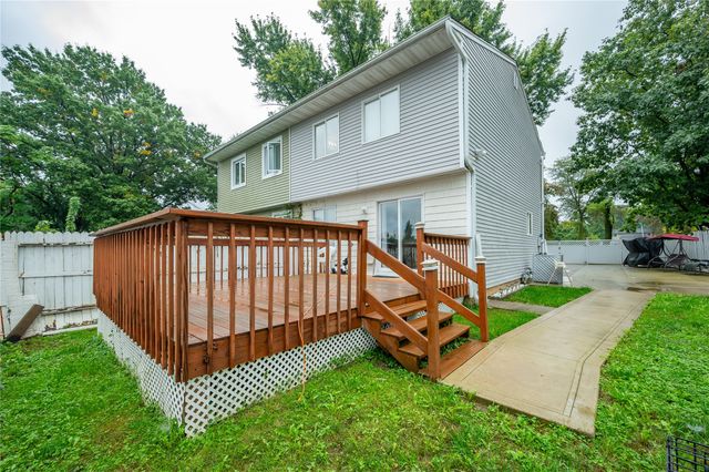 1906 E Bell Avenue, Des Moines, IA 50320