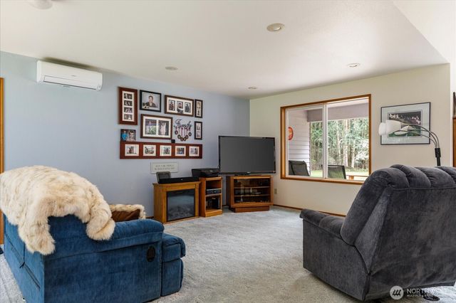 464 Stillmeadow Rd, Coupeville, WA 98239