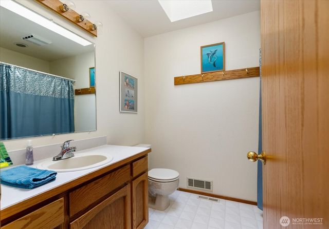 464 Stillmeadow Rd, Coupeville, WA 98239