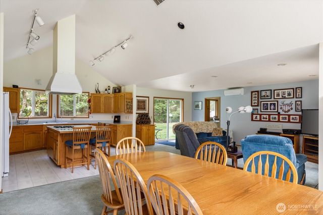 464 Stillmeadow Rd, Coupeville, WA 98239