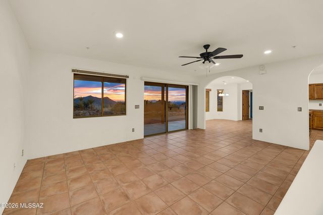 12695 E Enchanted Trail, Vail, AZ 85641