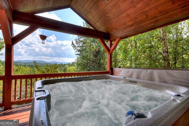 603 Redberry Ridge Road, Blue Ridge, GA 30513