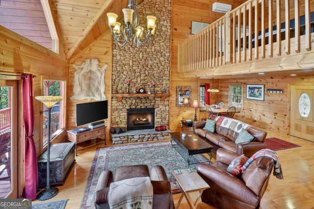 603 Redberry Ridge Road, Blue Ridge, GA 30513