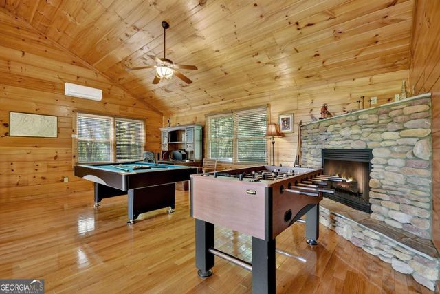 603 Redberry Ridge Road, Blue Ridge, GA 30513