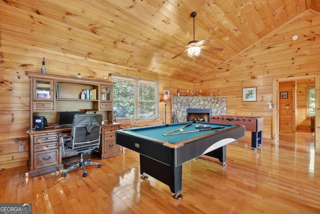 603 Redberry Ridge Road, Blue Ridge, GA 30513