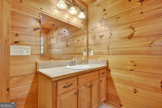 603 Redberry Ridge Road, Blue Ridge, GA 30513
