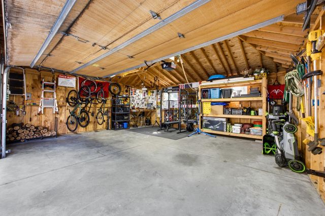 1541 9th Street S, Fargo, ND 58103