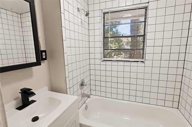 1804 E PALIFOX STREET, Tampa, FL 33610