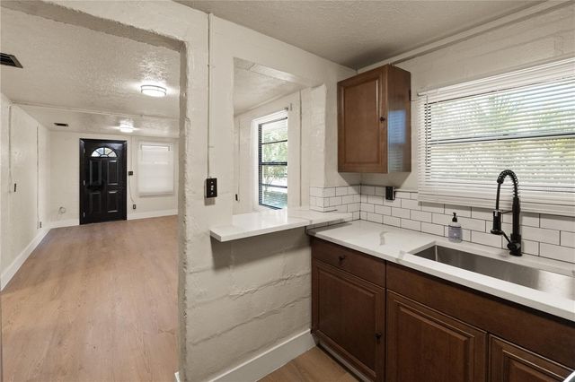 1804 E PALIFOX STREET, Tampa, FL 33610