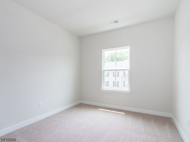 31 Force Dr, Mount Olive Twp., NJ 07828