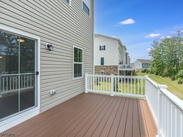 31 Force Dr, Mount Olive Twp., NJ 07828