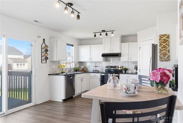 1436 Artesian Lane, Fairborn, OH 45324