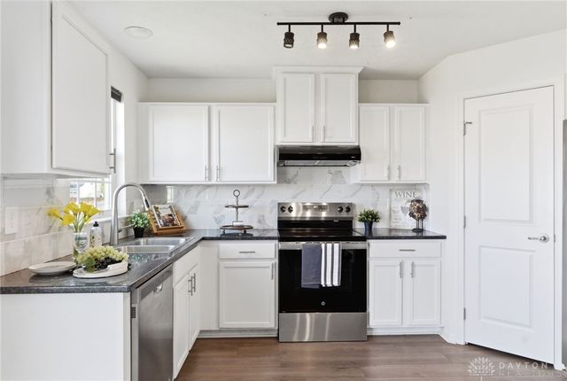 1436 Artesian Lane, Fairborn, OH 45324