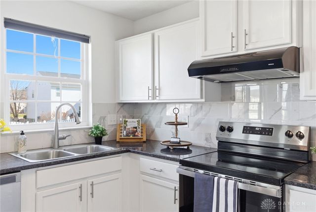 1436 Artesian Lane, Fairborn, OH 45324