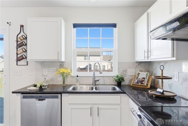 1436 Artesian Lane, Fairborn, OH 45324