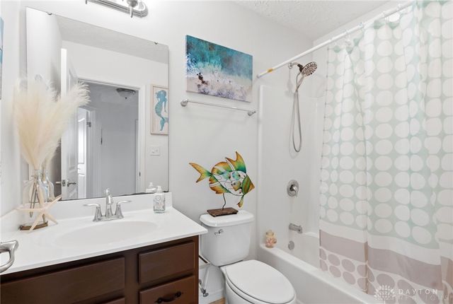 1436 Artesian Lane, Fairborn, OH 45324