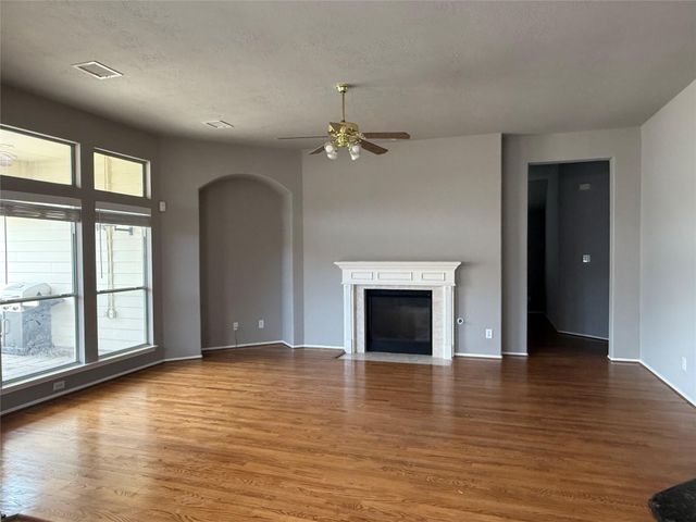 1702 Crescent Oak Drive, Missouri City, TX 77459