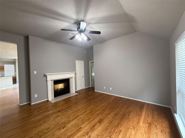 1702 Crescent Oak Drive, Missouri City, TX 77459