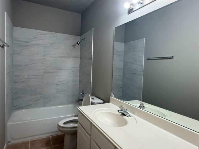 1702 Crescent Oak Drive, Missouri City, TX 77459