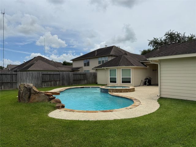 1702 Crescent Oak Drive, Missouri City, TX 77459