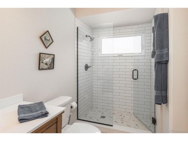 323 Monroe St, Denver, CO 80206