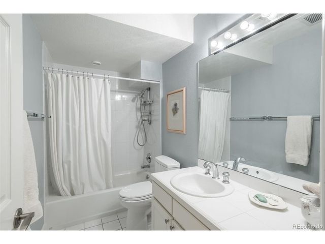 323 Monroe St, Denver, CO 80206