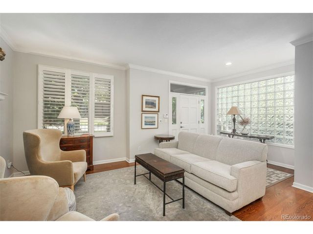 323 Monroe St, Denver, CO 80206