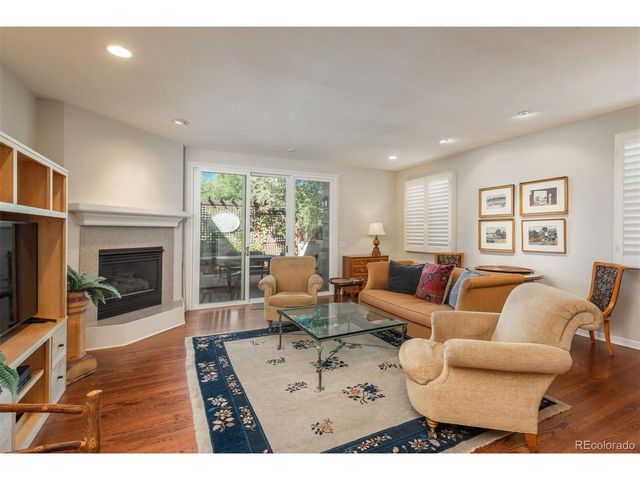 323 Monroe St, Denver, CO 80206