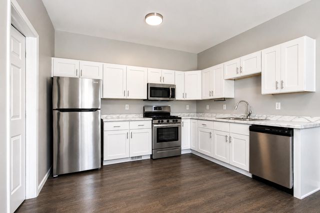 9278 Norris Drive G, Hobart, IN 46342