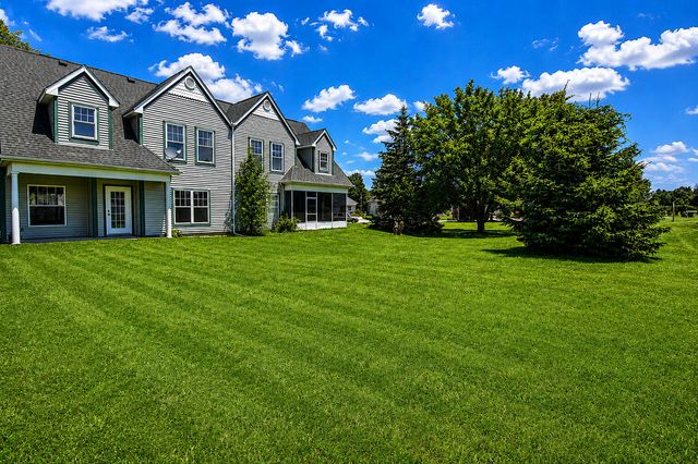 9278 Norris Drive G, Hobart, IN 46342