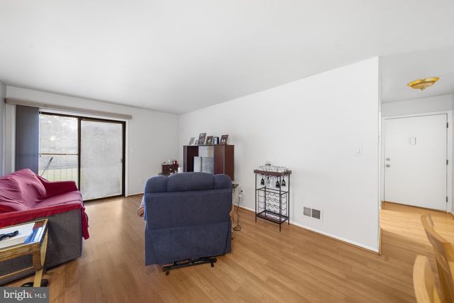 1814 OLD STONE MILL DR, East Windsor, NJ 08512