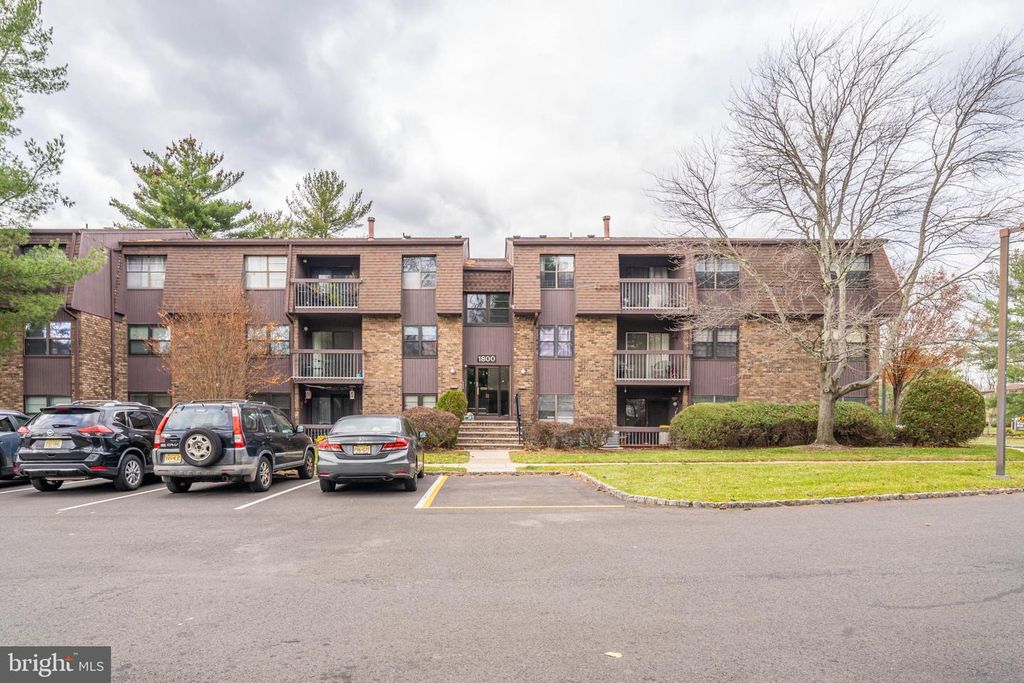 1814 OLD STONE MILL DR, East Windsor, NJ 08512