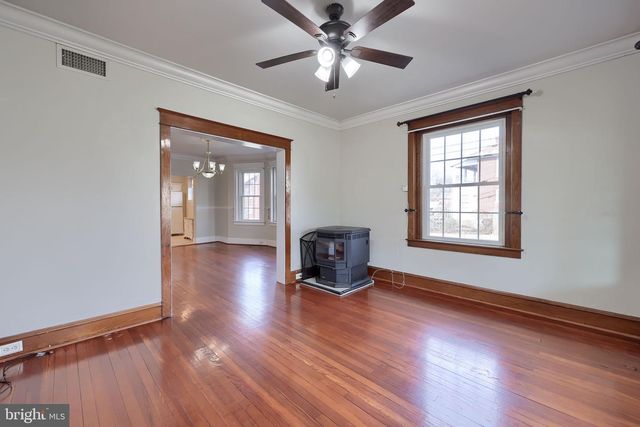 472 N STATE ST, Ephrata, PA 17522