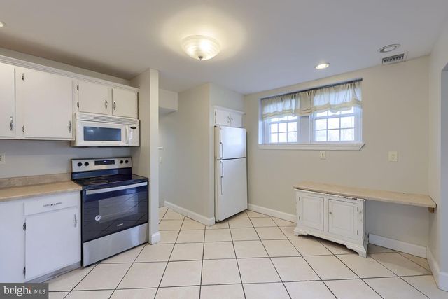 472 N STATE ST, Ephrata, PA 17522