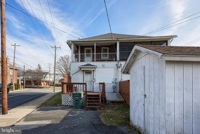 472 N STATE ST, Ephrata, PA 17522