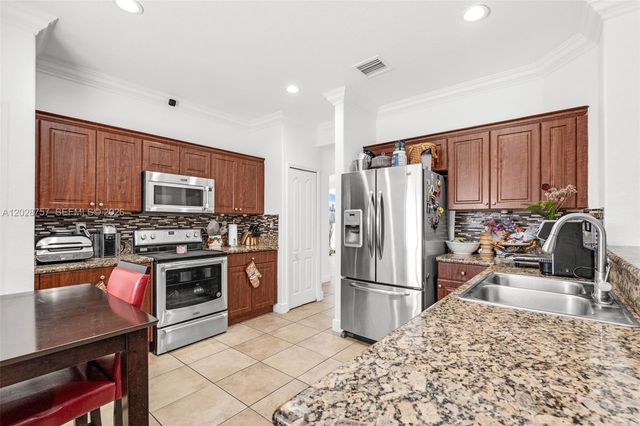 16610 SW 57th Ln, Miami, FL 33193