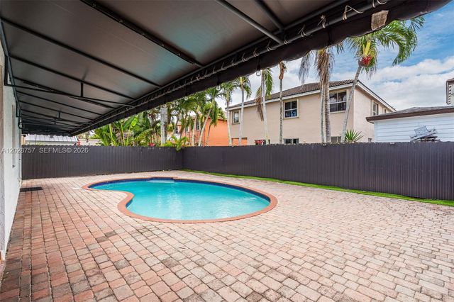 16610 SW 57th Ln, Miami, FL 33193