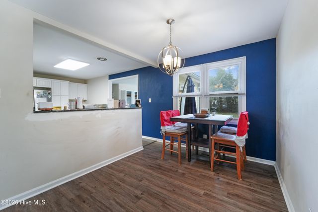 309 Woodhaven Drive, Jacksonville, NC 28540