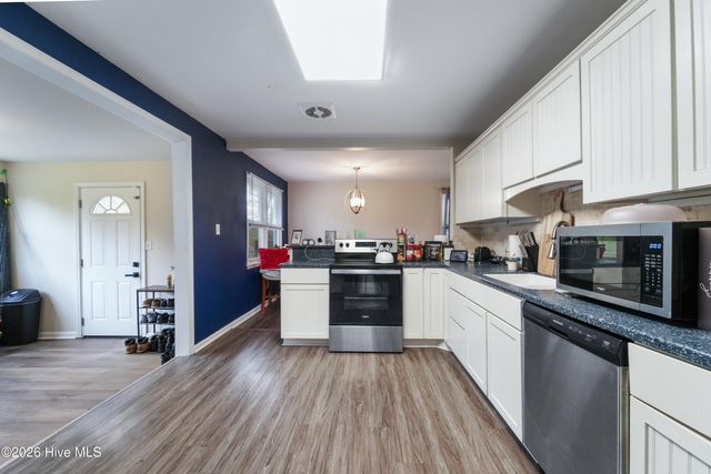 309 Woodhaven Drive, Jacksonville, NC 28540