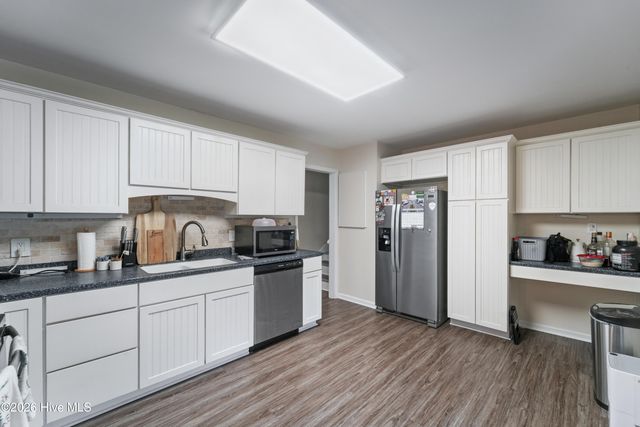 309 Woodhaven Drive, Jacksonville, NC 28540