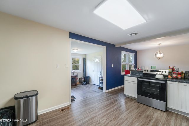 309 Woodhaven Drive, Jacksonville, NC 28540