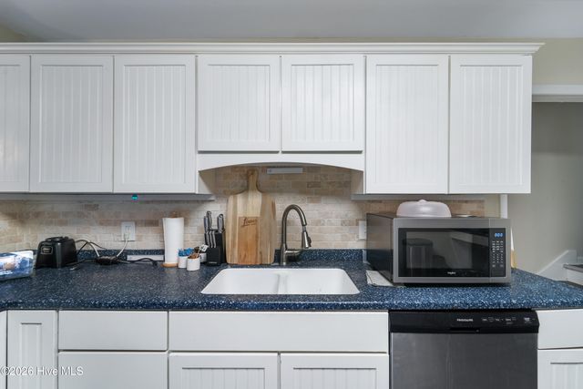 309 Woodhaven Drive, Jacksonville, NC 28540