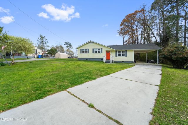 309 Woodhaven Drive, Jacksonville, NC 28540