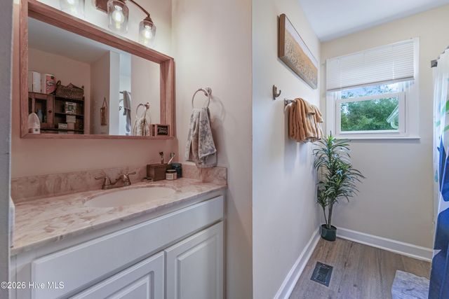 309 Woodhaven Drive, Jacksonville, NC 28540