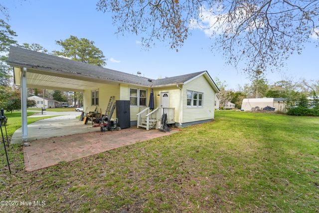 309 Woodhaven Drive, Jacksonville, NC 28540