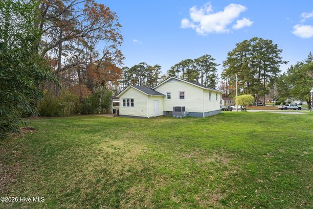 309 Woodhaven Drive, Jacksonville, NC 28540